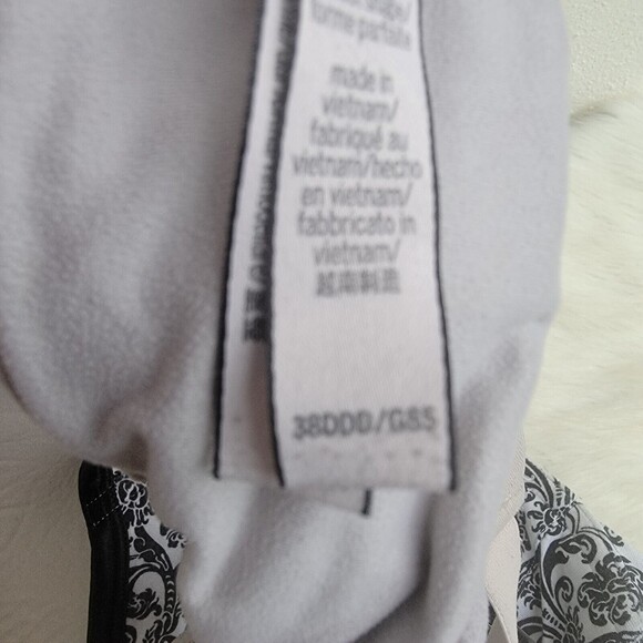 Victoria's Secret Body By Victoria Perfect Shape Bra 38DDD gray underwire - Picture 4 of 5